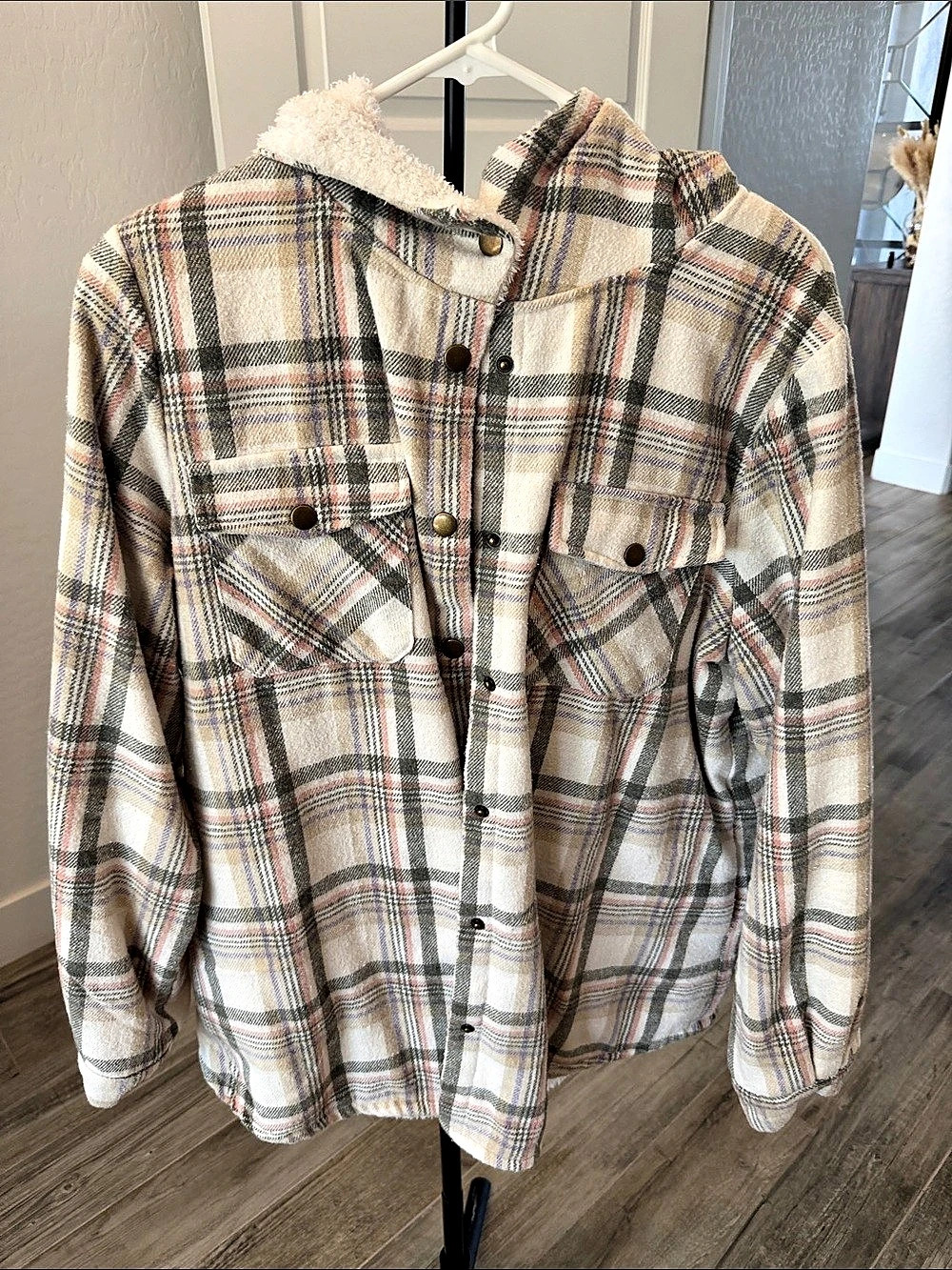 Plaid Sherpa-Lined Jacket in Cream & Brown
